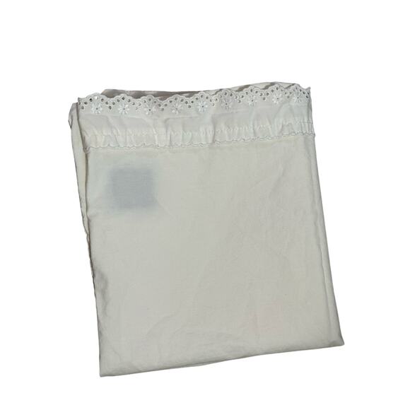 Ralph Lauren Home Creal Cotton King Size Pillowcase Ruffled Eyelet Trim - Picture 1 of 5